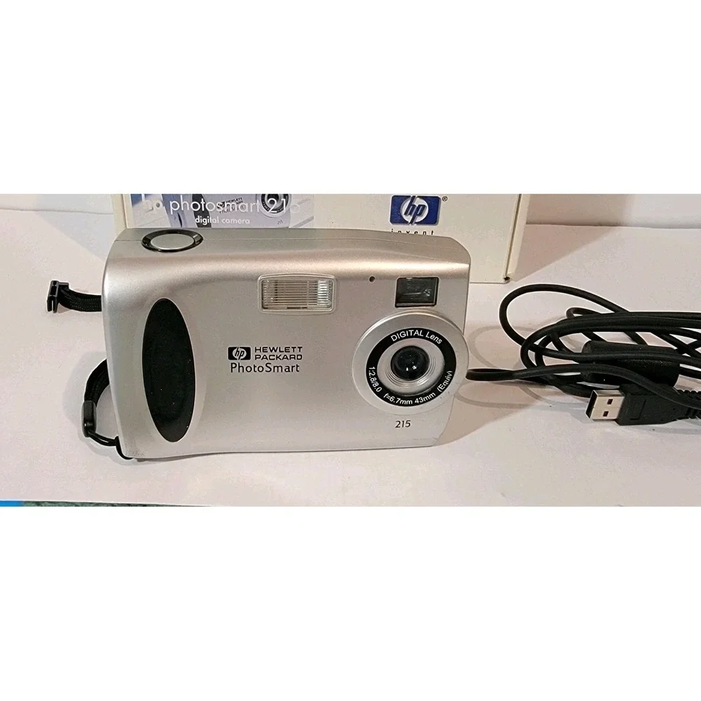 HP PhotoSmart 215 1.3MP Digital Camera Complete‎ Set Works *Parts Or Repair*